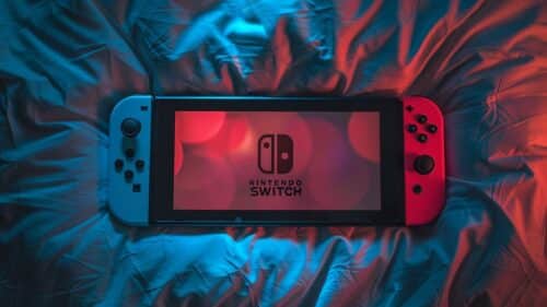 La Nintendo Switch OLED à moins de 270 € : une offre irrésistible avec les Joy-Con Bleu/Rouge !